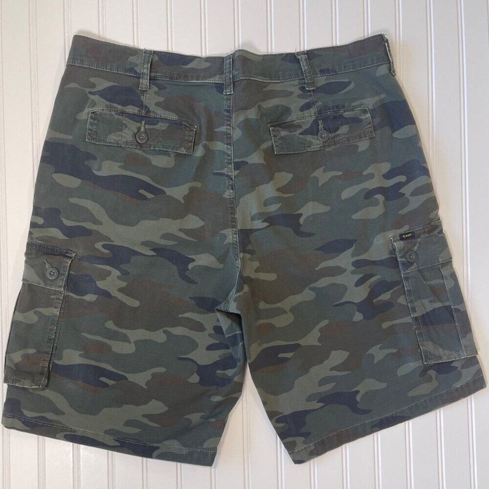 Lee Men’s Size 40 Green Camo Cargo Utility Shorts Military Outdoor - Picture 2 of 9